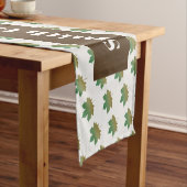 Familienaam Thanksgiving Herfst Maple Leaf Pattern Korte Tafelloper (Voorbeeld)
