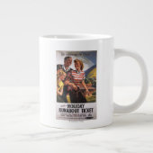 Familietrio op vakantiebesparingen grote koffiekop (Rechts)