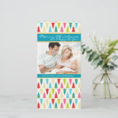 FAMILIEVAKANTIE FOTOKAART :: patternedxmastree 1P Feestdagenkaart (Staand voorkant)