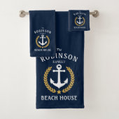 Family Beach House Anchor Gold Laurel Star Blue Bad Handdoek (Insitu)