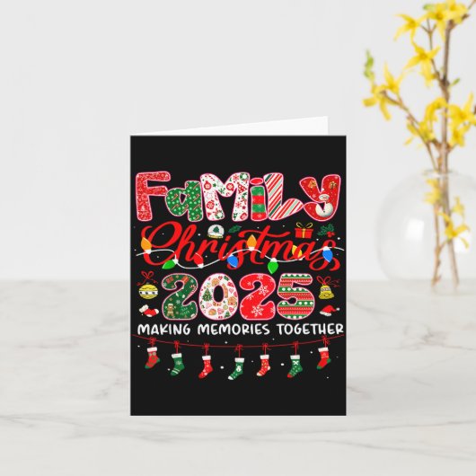 Family Christmas 2025 For Family Matching Pajamas  Kaart (Gele Bloem)