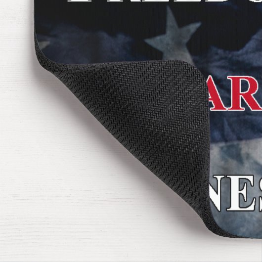 family, freedom, firearms and felines mouse pad muismat (Hoek)