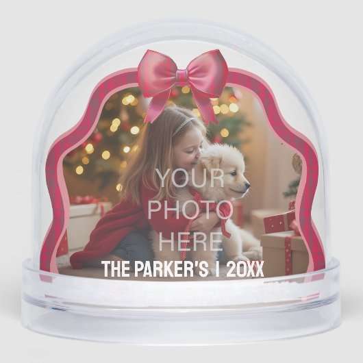 Family Holiday Snow Globe - Red Plaid Bow Sneeuwbol (Voorkant)