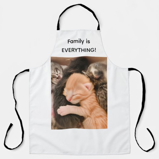 Family Is Everything, Kitten Apron Schort (Voorkant)