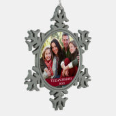 Family Photo Burgundy Tin Sneeuwvlok Ornament (Links)