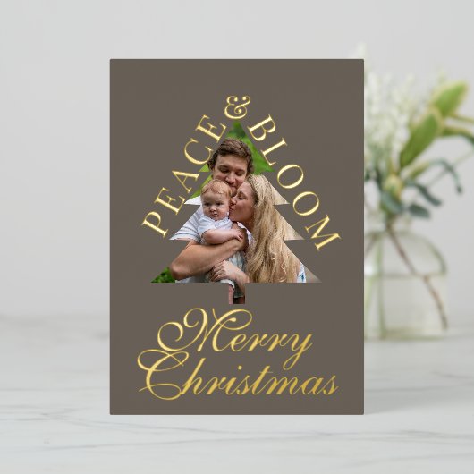 Family photo pine tree script gray gold real folie uitnodiging (Staand Voorkant)