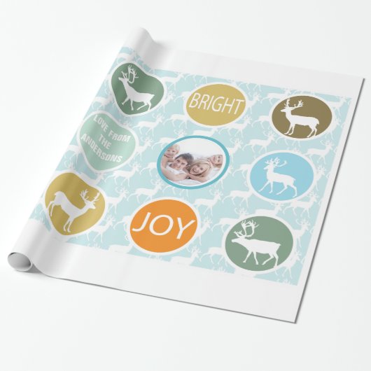 Family Photo Reindeer Kerstmis Merry Bright Cadeaupapier (Uitgerold)