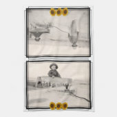 Family Photos with Borders and Sunflowers Theedoek (Verticaal)