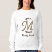Family Reunion Gold Letter M Monogram Keepomwille Trui (Voorkant)