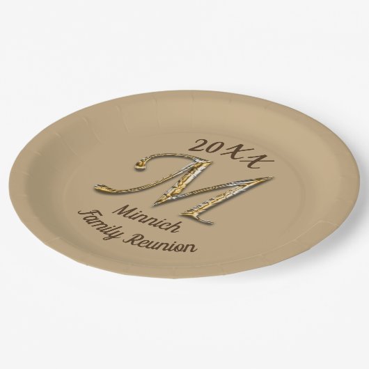 Family Reunion Silver Gold Letter M Monogram Papieren Bordje (Gekanteld)