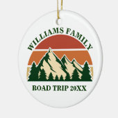 Family Road Trip Mountains  Aangepast Keepomwille Keramisch Ornament (Links)