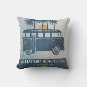 Family Summer Beach House Retro Van Monogrammed Kussen
