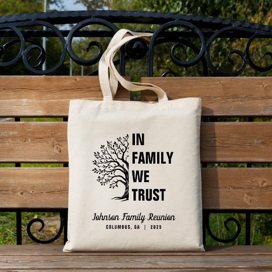 Family Tree In Family We Trust Reünie Tote Bag