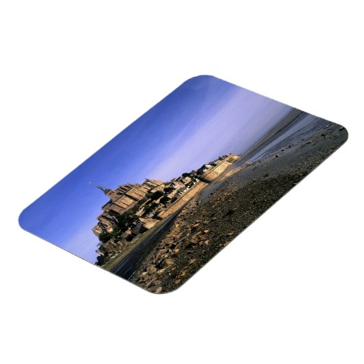 Famous Le Mont St. Michel Island Fortress in Magneet (Linkerzijde)