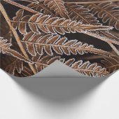 Fanciful Frostbitten Brown Ferns Cadeaupapier (Hoek)