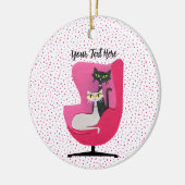 Fancy Atomic Cats in Roze Stoel Stippen Wit Keramisch Ornament (Links)