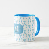 Fancy Blue Bow Monogrammed Mok (Voorkant rechts)