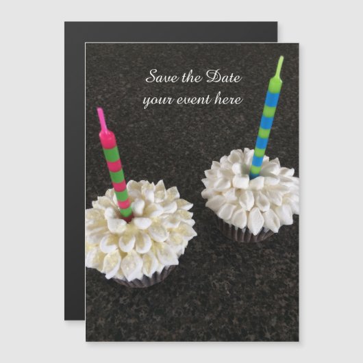 Fancy Cupcakes met Kaarsen Bewaar de Datum Magnetische Uitnodiging (Voorkant / Achterkant)