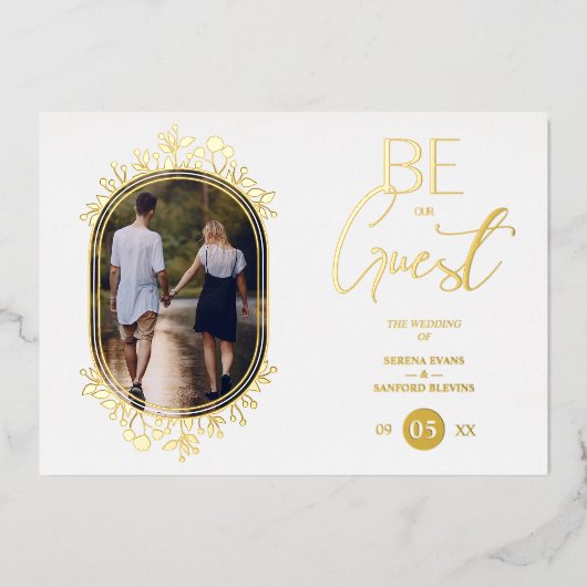 Fancy Frame Flowers Be our Guest White Wedding Folie Uitnodiging (Voorkant)