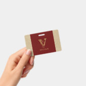 Fancy Gouden Letter V Monogram Op Rood en Karton Badge (Handheld)