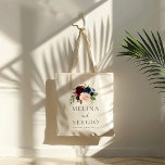 Fancy Klassieke bruiloft Tote Bag<br><div class="desc">Sluit je rustige bruiloft aan met deze fancy klassieke rozen pony's die canvas tas voor de bruiloft zijn. Het ontwerp is voorzien van prachtige handbeschilderde roze,  blauw,  blauw,  jaloers en bruine bloemen met groene bladeren,  die goed zijn gegroepeerd in elegante bouquets om uw evenementenkaarten te verfraaien.</div>