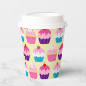 Fancy, kleurrijke cupcakes op gele dag papieren bekers (Voorkant)