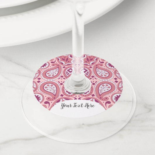 Fancy Roze Witte Paisley Patroon Tear Drops Wijnglaslabel (Dichtbij)