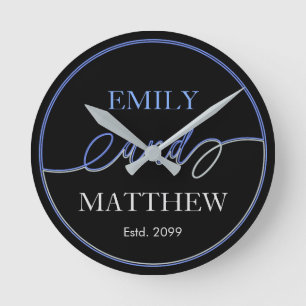 Fancy script met een paar namen wandklok