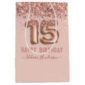 Fancy script roze glitter Happy 15th Birthday Medium Cadeauzakje (Voorkant)