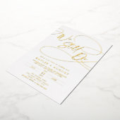Fancy Script "We Still Do" Wedding Vow Renewal Folie Uitnodiging (Gedraaid)