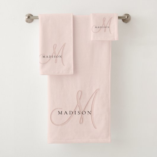 Fancy Stijlvol Blush Pink Monogram Script Bad Handdoek (Insitu)