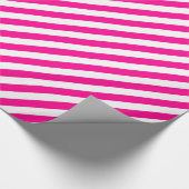 Fancy warm roze en wit gestreept patroon cadeaupapier (Hoek)