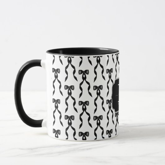 Fancy zwarte boog monogram mok (Links)