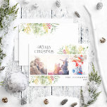 Fanische foto van Merry KerstGold Winter Feestdagenkaart<br><div class="desc">Op zoek naar een unieke vakantiekaart die echt opvalt? Bekijk onze favoriete kerstfeestelijke winterbruine winterkoude botanische fotokaartje! Deze mooie kaart bevat drie van je favoriete foto's, omgeven door feestelijke rode en groene wintermotieven. De moderne typografie voltooit de blik, makend deze één vakantiekaart die zeker is om te drukken. De nieuwste...</div>