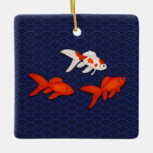 Fantail Goldfish op Seigaiha Wave Pattern Japans Keramisch Ornament