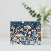 Fantasiepaddenstoelen gegroepeerd in een nachtscèn briefkaart (Staand voorkant)