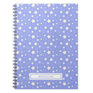 Fantasievolle Witte Sterren Lichtblauw Monogram Notitieboek