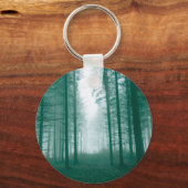 Fantastisch bos met mist in groen sleutelhanger (Voorkant)