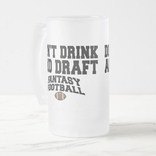 Fantastisch Football - Niet Drinken en ontwerpen Matglas Bierpul (Voorkant links)