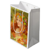Fantastisch mooie fee vrouw herfst. natuur. medium cadeauzakje (Achterkant Gekanteld)