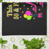 FANTASTISCH SCHOENENKONINGINNEONTWERP UIT DE 50E M THEEDOEK (Gevouwen)