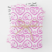 Fantastisch zwarte en roze harten die papierbladen inpakpapier vel (In situ)