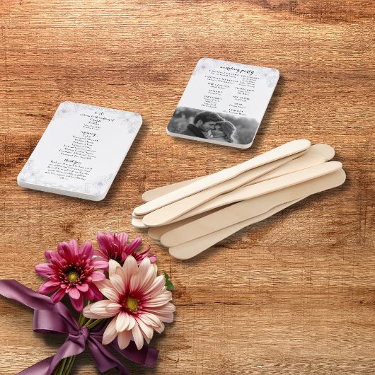 Fantastische bruiloft: Elegante bloem omlijning pa Handwaaier