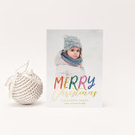 Fantastische Colorful Merry-kerstfoto Folie Feestdagenkaart<br><div class="desc">Maak dit vakantieseizoen een stijlvolle verklaring met deze feestelijke en feestelijke fotokaart. De voorzijde kenmerkt playful kleurrijk gestileerd type en het manuscript en de tekst van de douane gouden folie. De achterzijde is voorzien van een passend kleurrijk puntpatroon voor een extra speciale aanraking.</div>