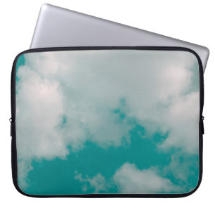 Fantastische en dynamische wolk en hemel met gru laptop sleeve