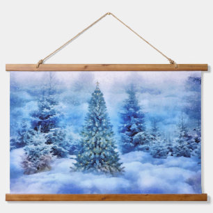 Fantastische kerstboom in sneeuw en wolken hangend wandkleed