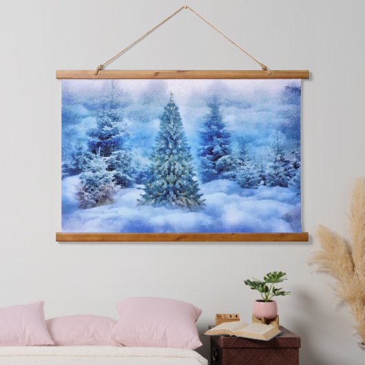 Fantastische kerstboom in sneeuw en wolken hangend wandkleed (Slaapkamer)