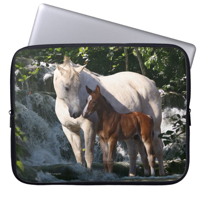 Fantastische paarden: Waterval Laptop Sleeve (Voorkant)