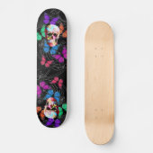 Fantastische schedel en gekleurde vlinders skateboard (Voorkant)