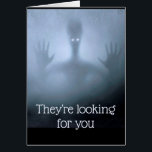 Fantasy Alien Fog Verjaardag eng Op zoek naar jou<br><div class="desc">Fantasy Alien Fog Creature Scary Ghost Night Angstaanjagende of spookachtige Night Forest Scene met buitenaardse wezens op zoek naar jou. Geweldig voor die verjaardag op Halloween of voor degenen die van buitenaardse wezens houden. In het vers staat: "Ze zeiden dat het alleen maar was om je een fijne verjaardag te...</div>
